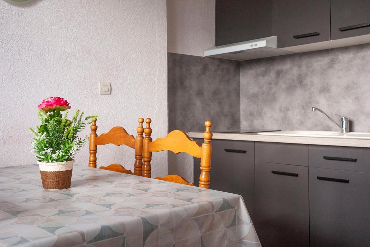 Le Catalan - Hotel Et Appartements Mont-Louis Eksteriør billede