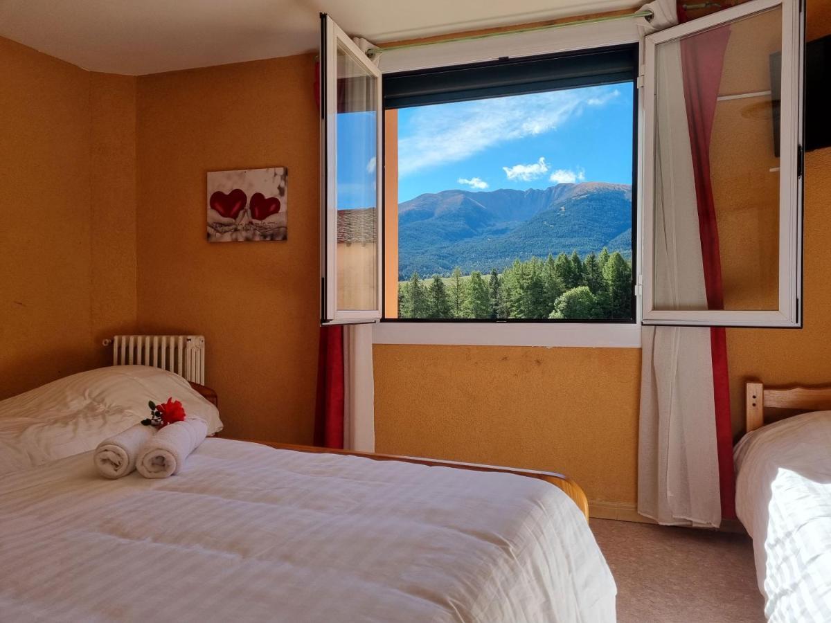 Le Catalan - Hotel Et Appartements Mont-Louis Eksteriør billede