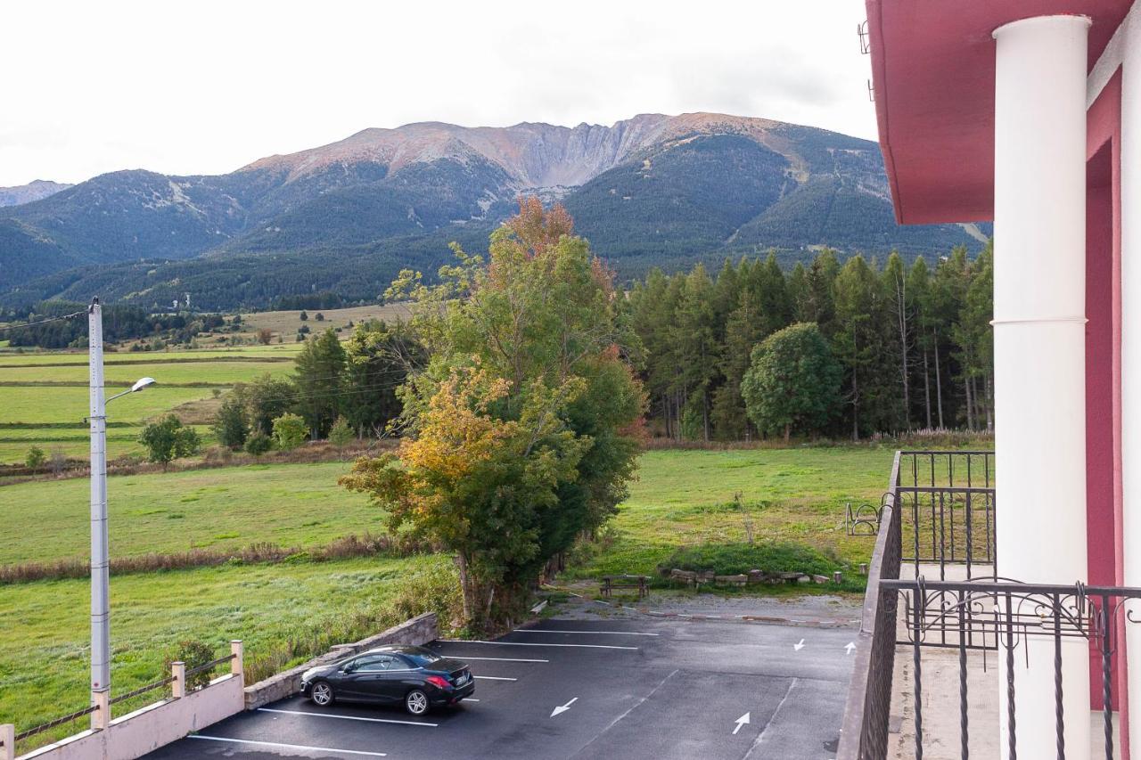 Le Catalan - Hotel Et Appartements Mont-Louis Eksteriør billede