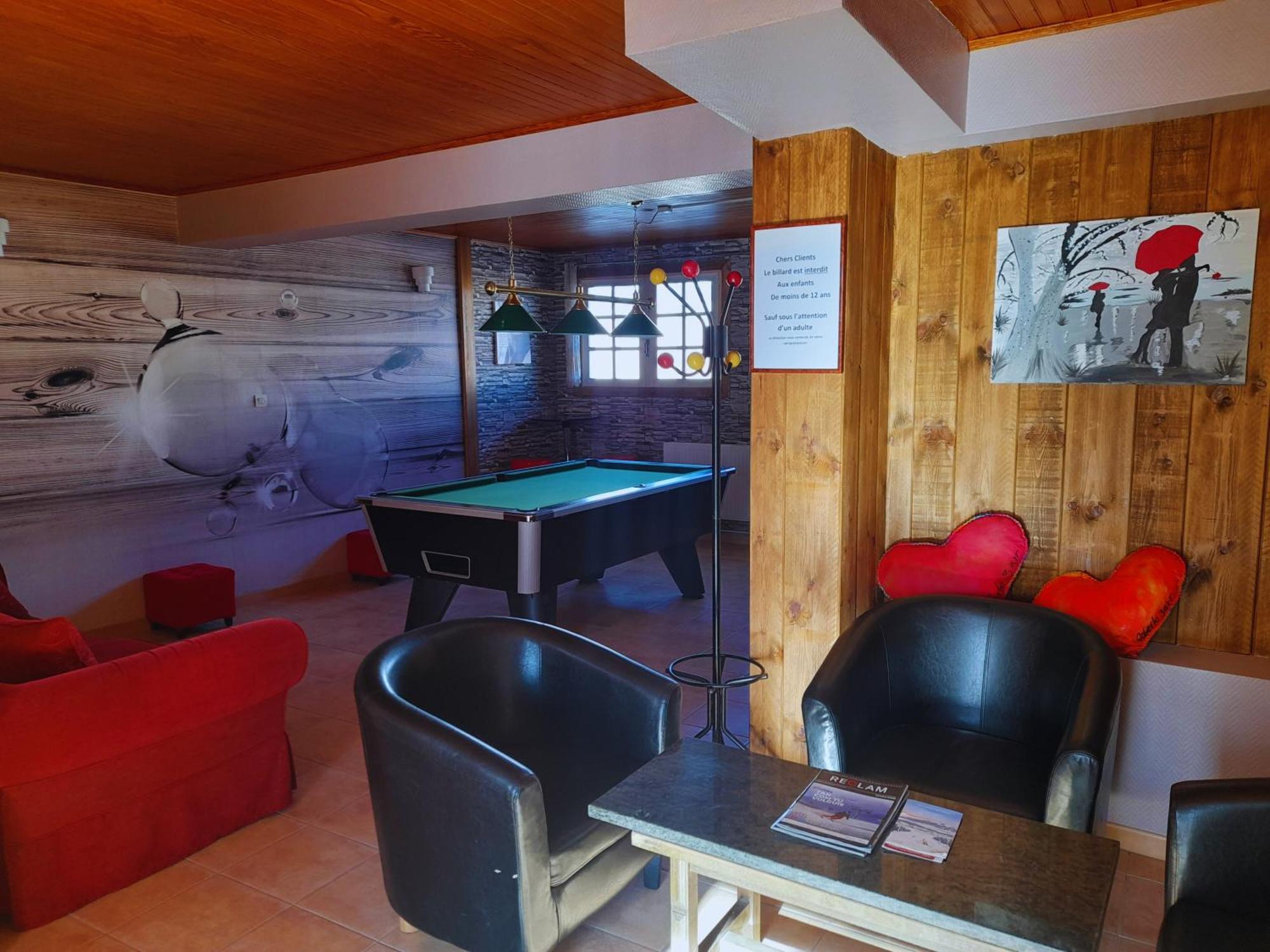Le Catalan - Hotel Et Appartements Mont-Louis Eksteriør billede
