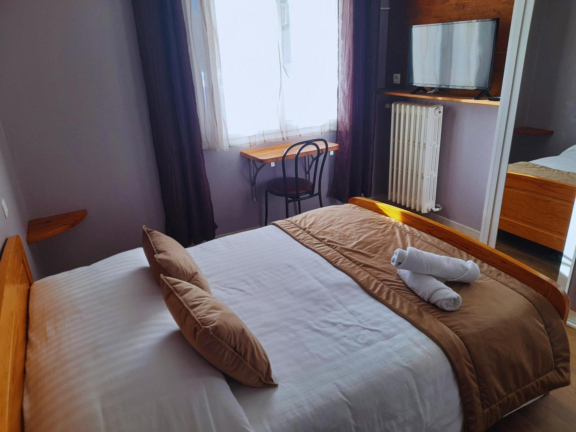Le Catalan - Hotel Et Appartements Mont-Louis Eksteriør billede