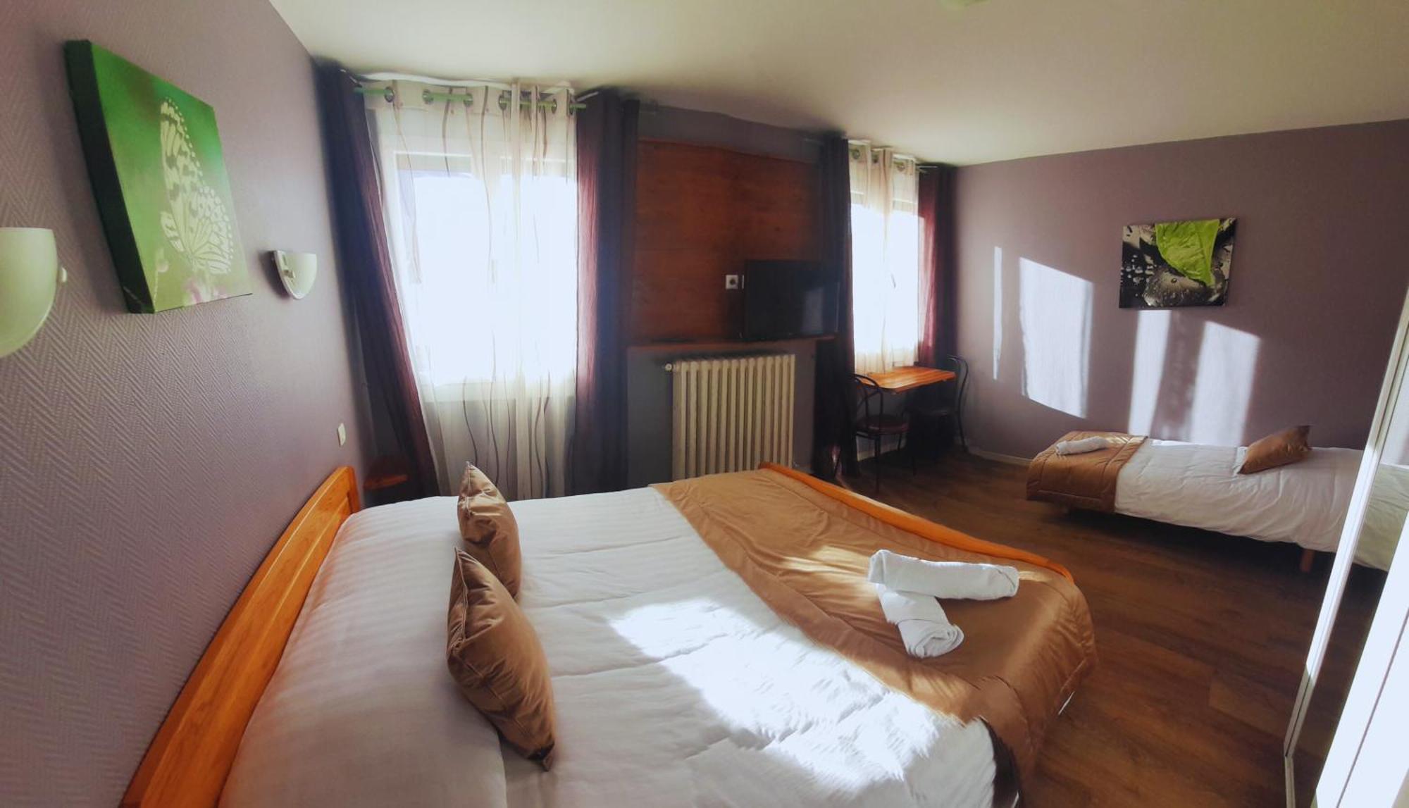 Le Catalan - Hotel Et Appartements Mont-Louis Eksteriør billede