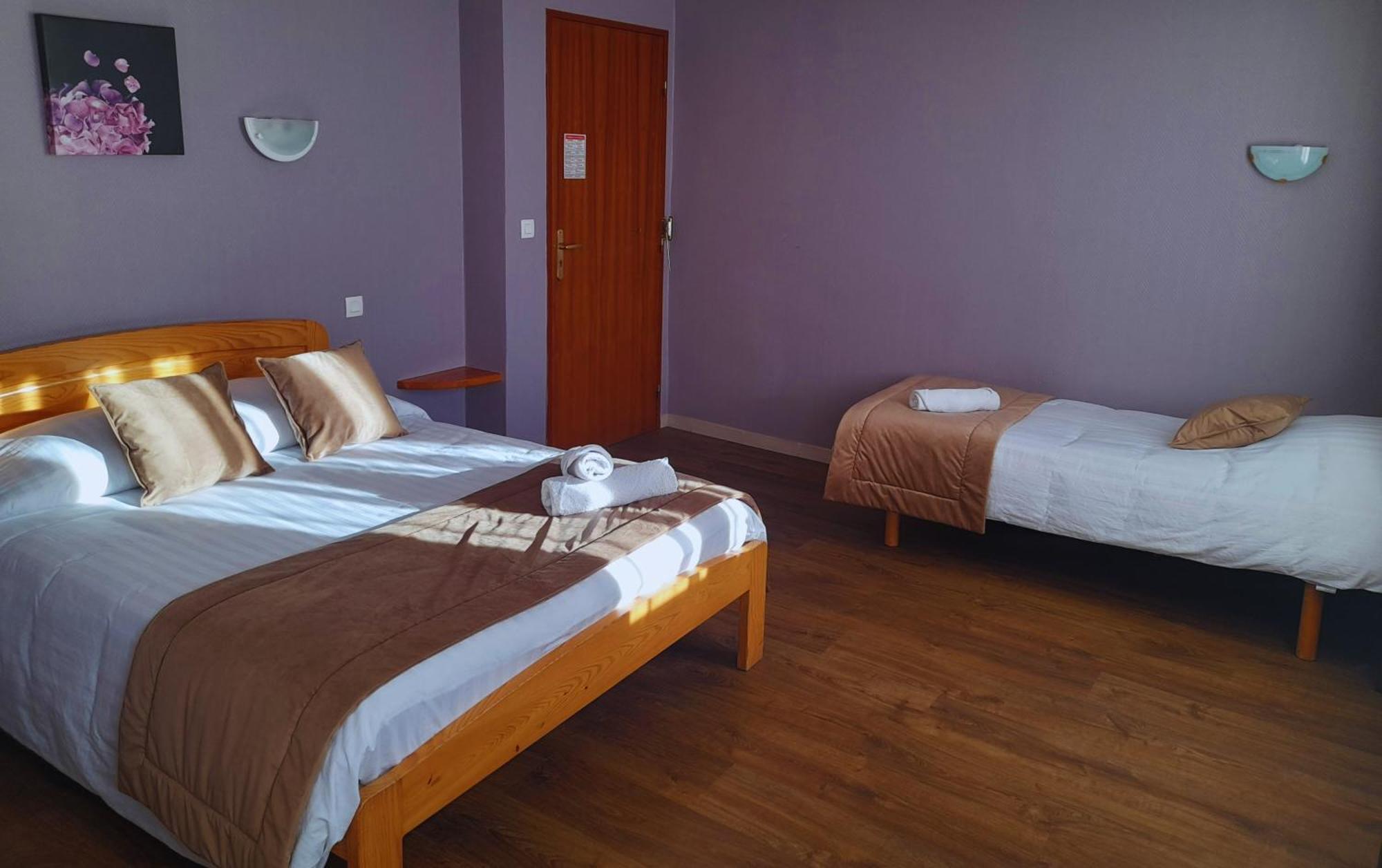 Le Catalan - Hotel Et Appartements Mont-Louis Eksteriør billede