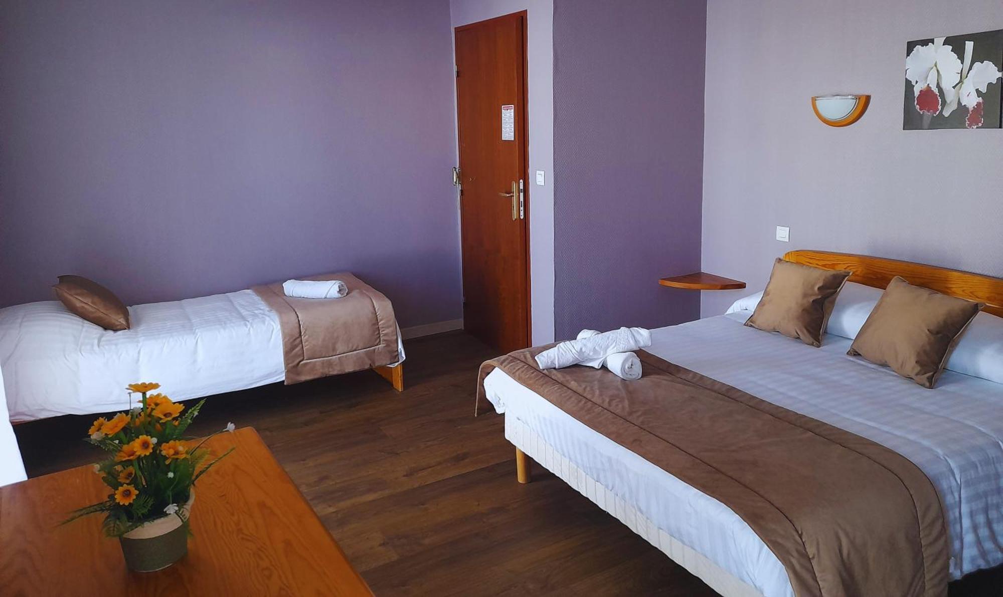 Le Catalan - Hotel Et Appartements Mont-Louis Eksteriør billede